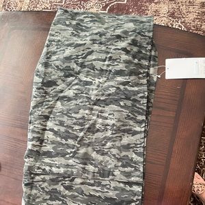 Lululemon Vinyasa scarf camo
